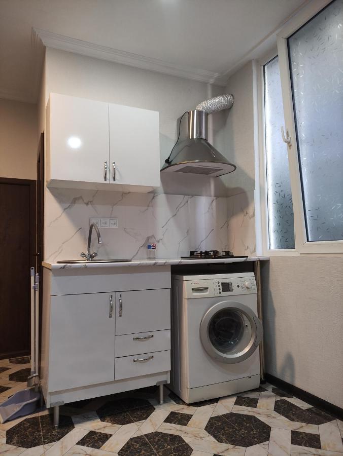 Apartamento Hello 2 Tiflis Exterior foto