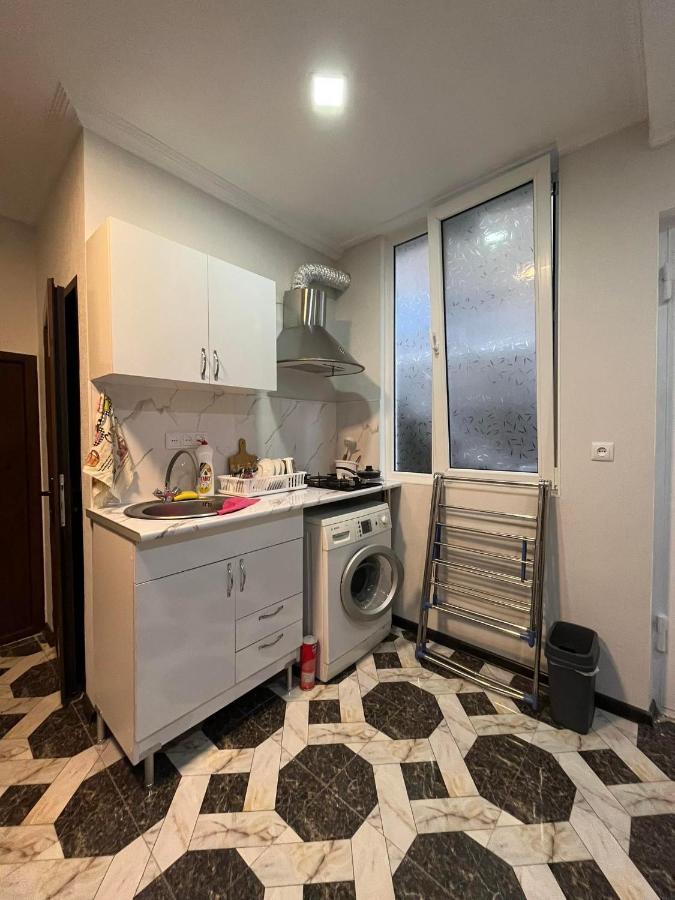 Apartamento Hello 2 Tiflis Exterior foto